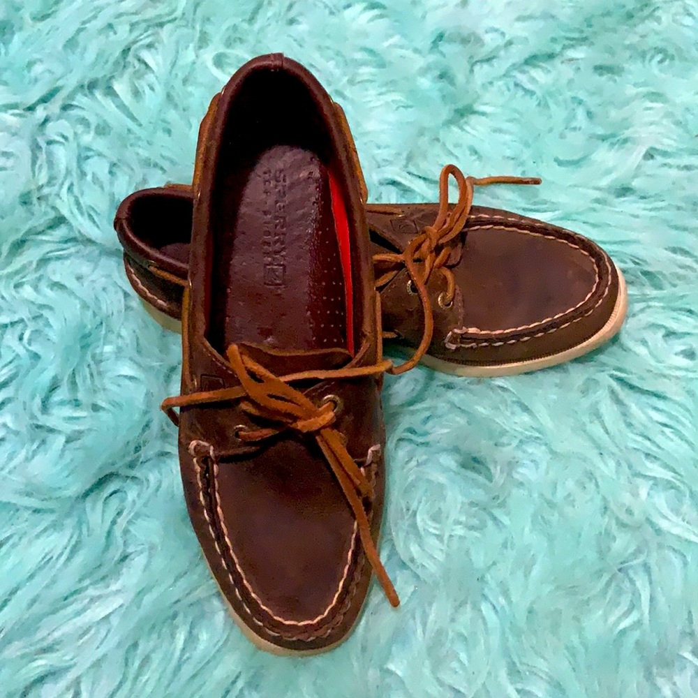 Women’s Leather Sperry’s